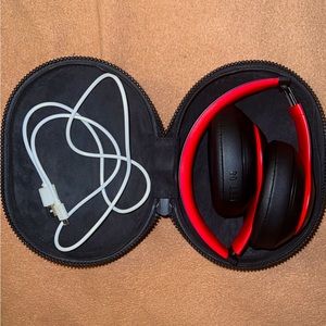 Black/Red Beats Studio3 Wireless Noise Cancelling Over-Ear Headphones